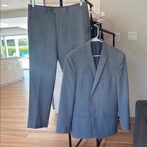 Bar III Gray Wool-Blend Suit with Notched Lapels